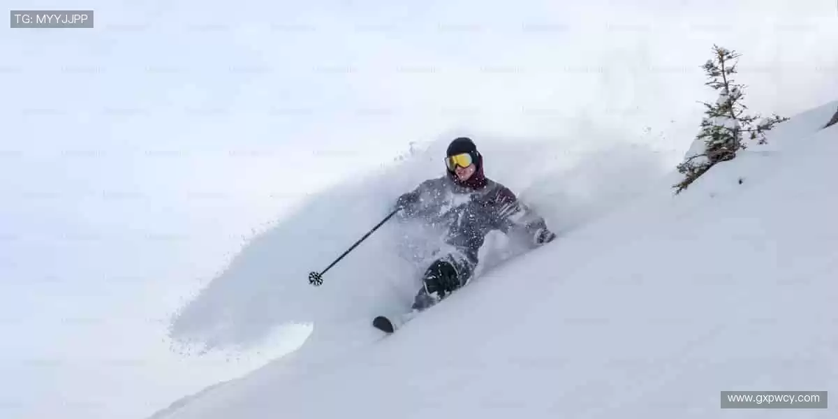 从赛场到生活，热爱不止！🎯 个性周边，让运动精神融入日常！